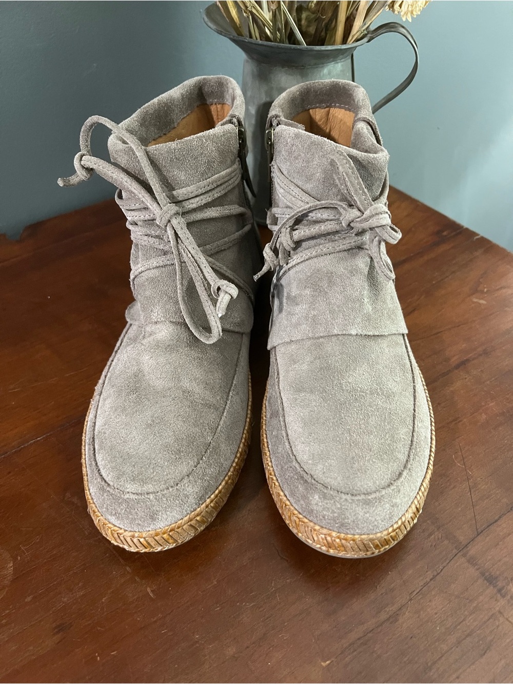 UGG Reid Moccasin Suede Booties Gray Size 9